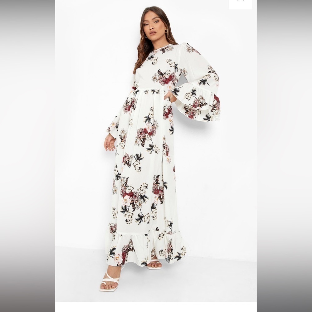 Boho style. BOOHOO long dress. Size medium size 8. New condition​​​​​​​​​​